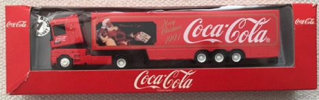 10146-1 € 10,00 coca cola vrachtwagen kerstman met brief 18 cm.jpeg